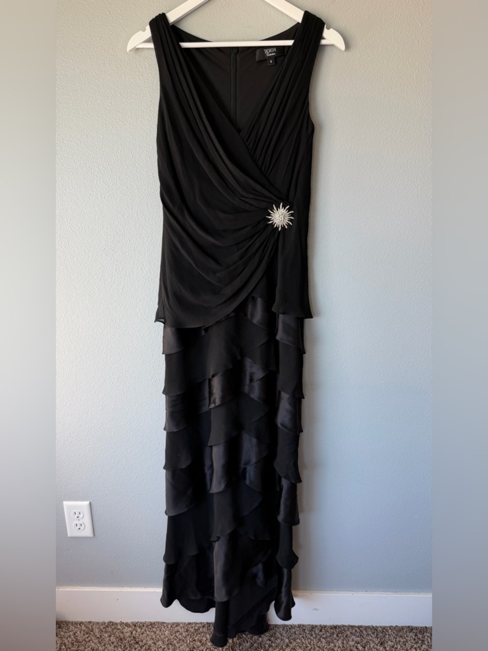Tadashi Shoji Collection black 100% silk tiered maxi formal gown Women’s sz 8